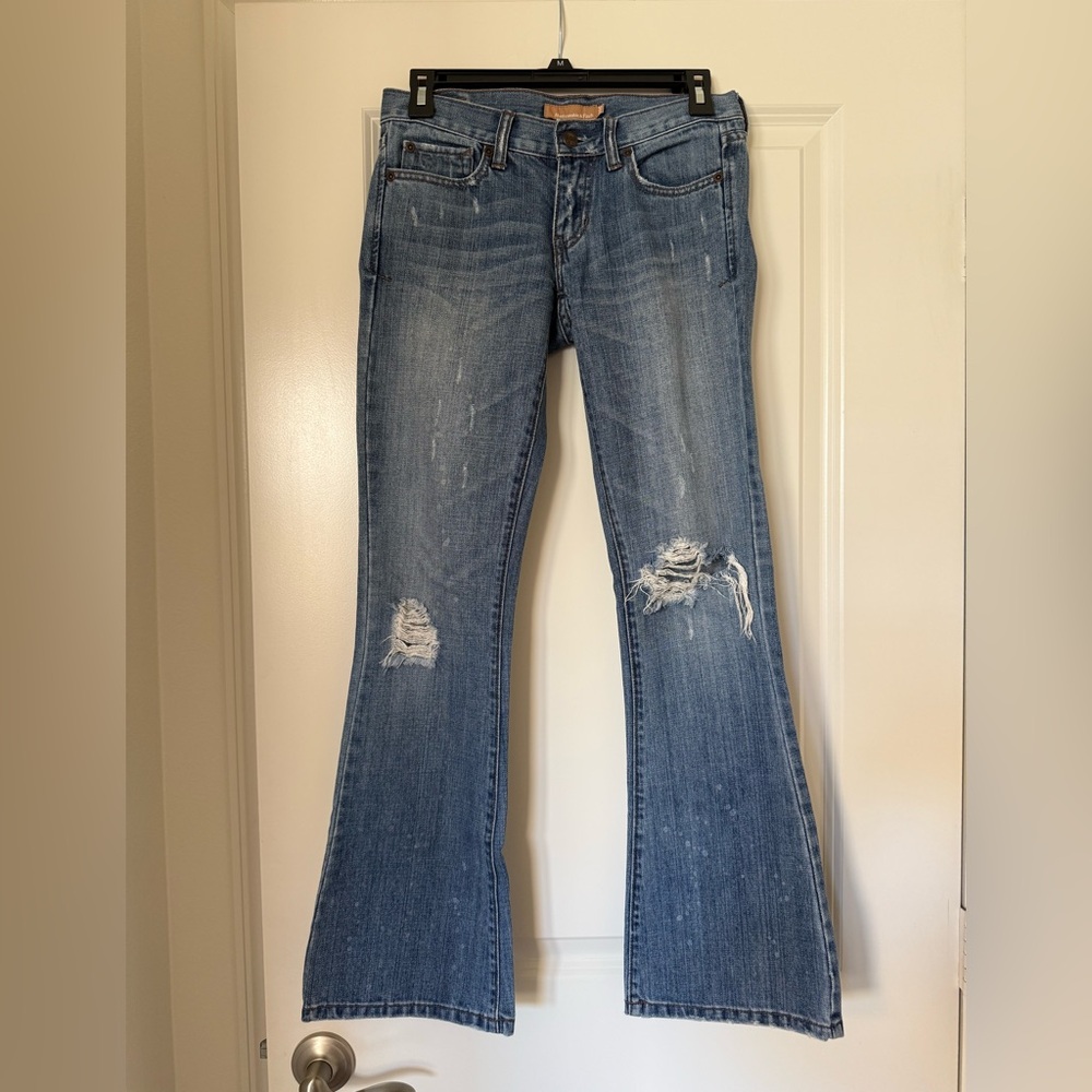 Abercrombie & Fitch Flare Jeans in Distressed Blue